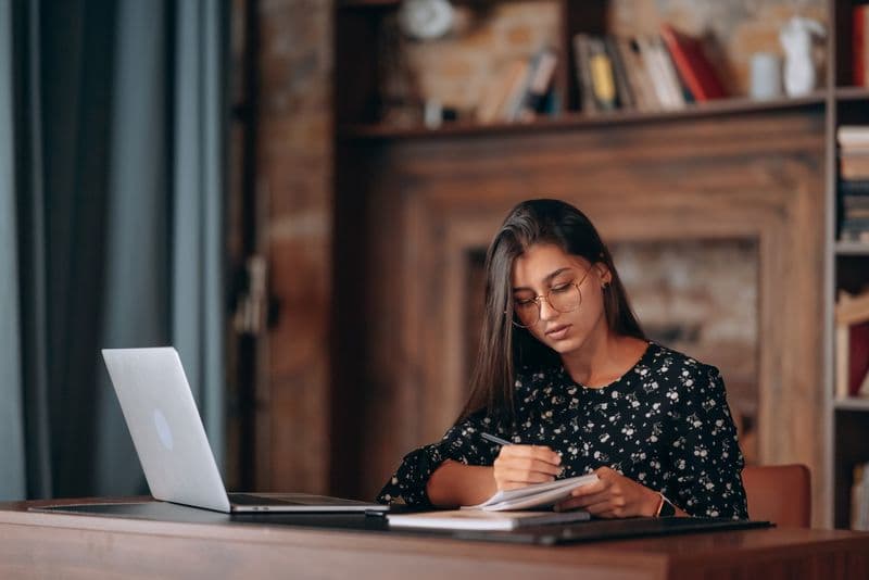 Top 10 Scholarships for Indian Students in 2024 — comprehensive guide for Indian students